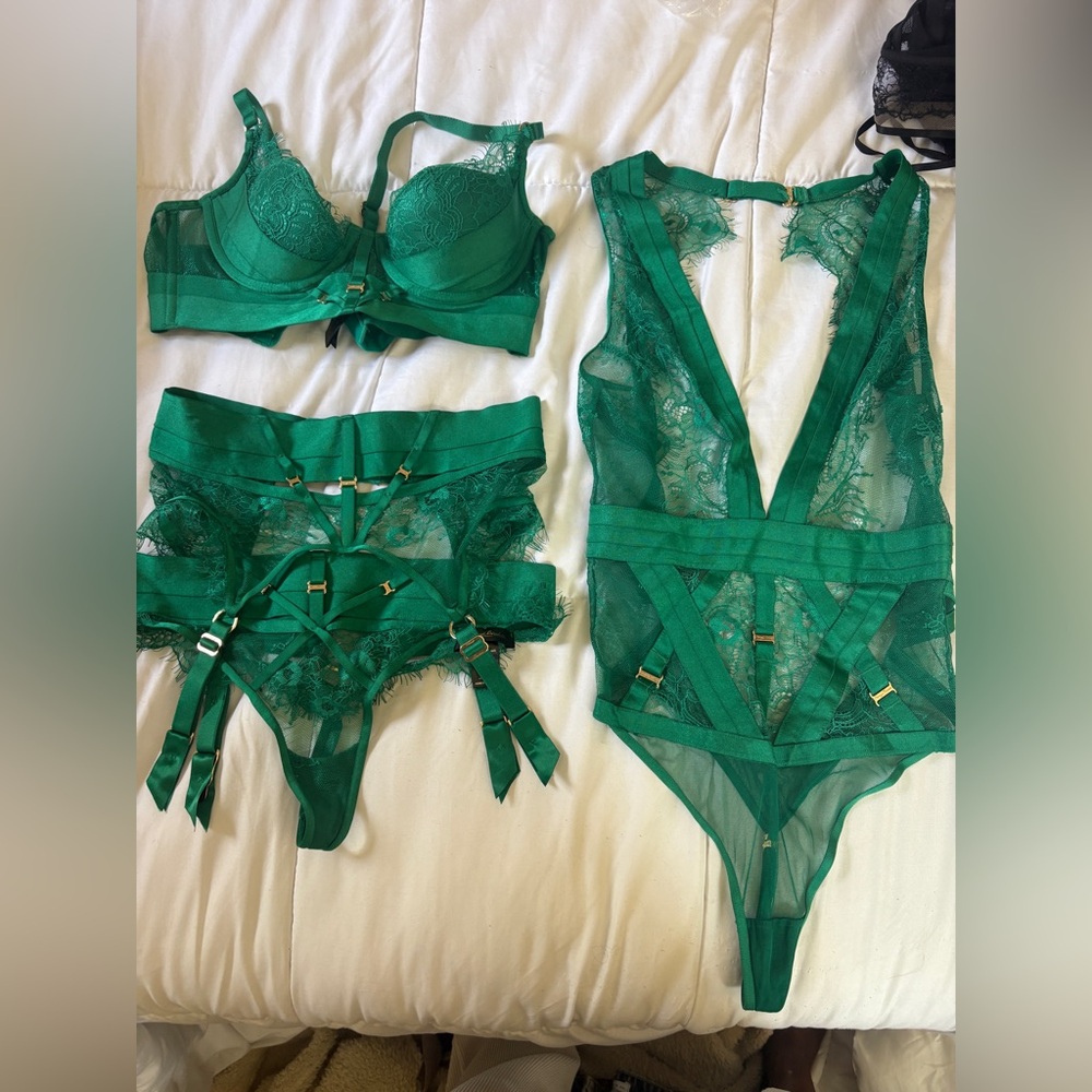 Elegant Green Lace Lingerie bodysuit